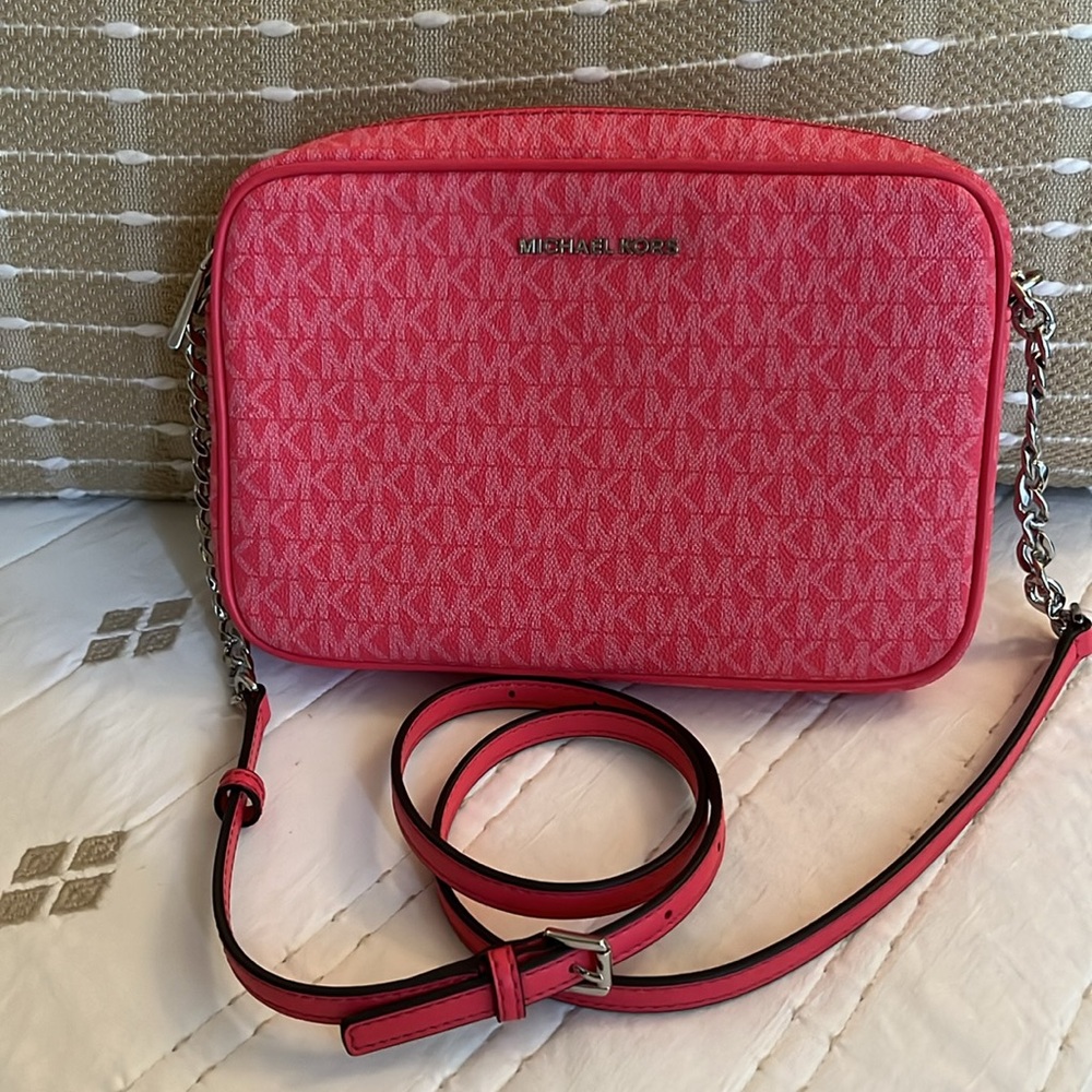 NWT MICHAEL KORS Jet Set Large Crossbody Geranium